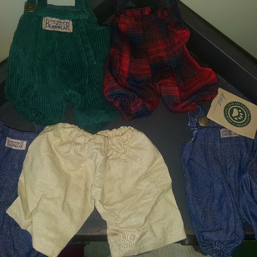 Boyd's Bears clothing